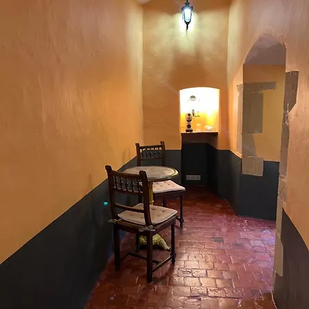 Chateau D'albon - Henri Ii 3*